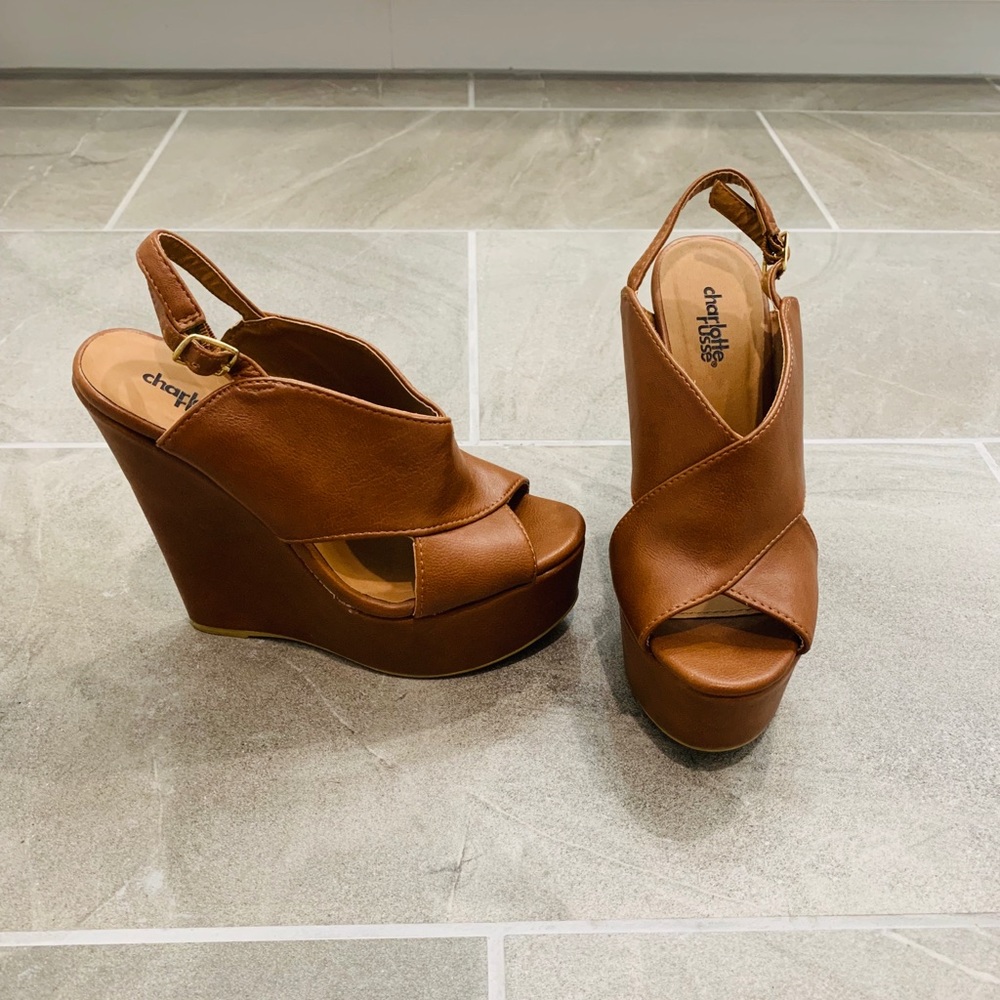NWT brown top wedges!